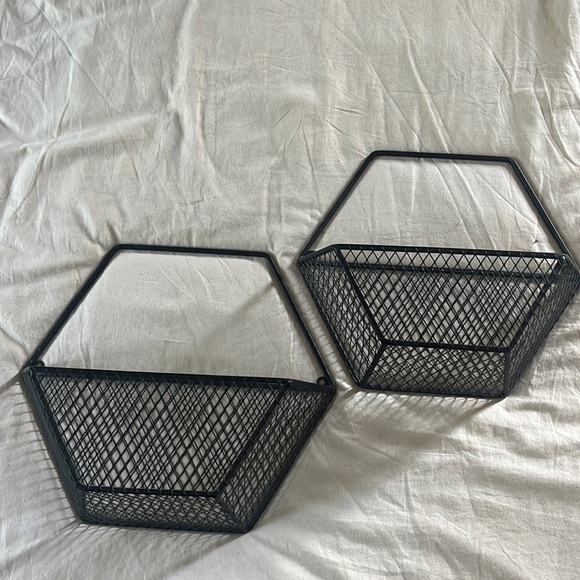 Wall shelf storage - Picture 2 of 5